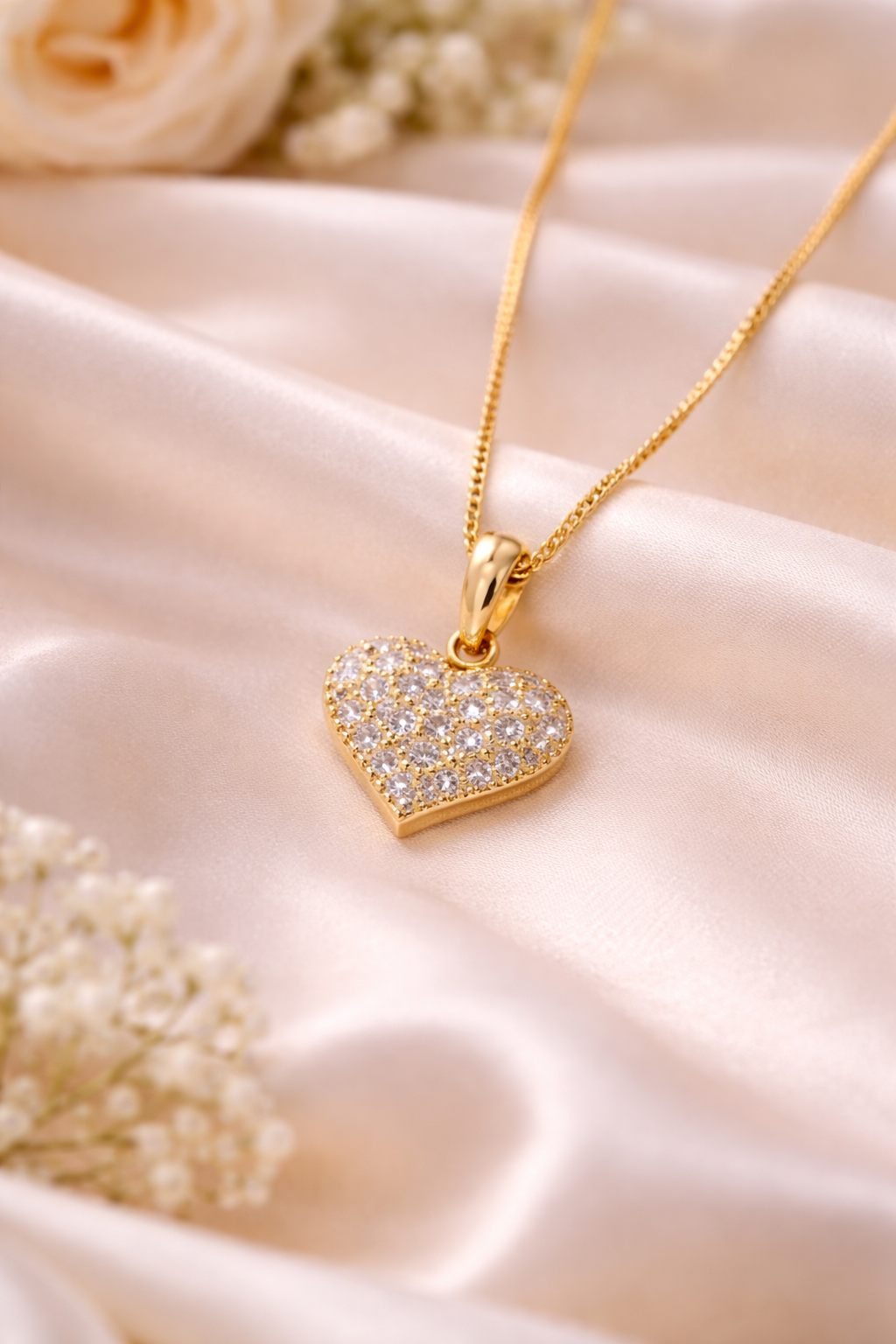 Ilanja Sparkle Heart Pendant