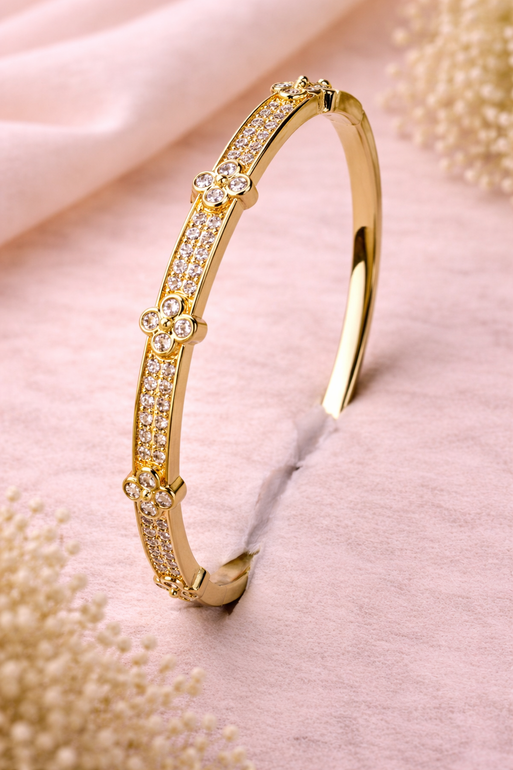 Ilanja Floral Spark Bracelet