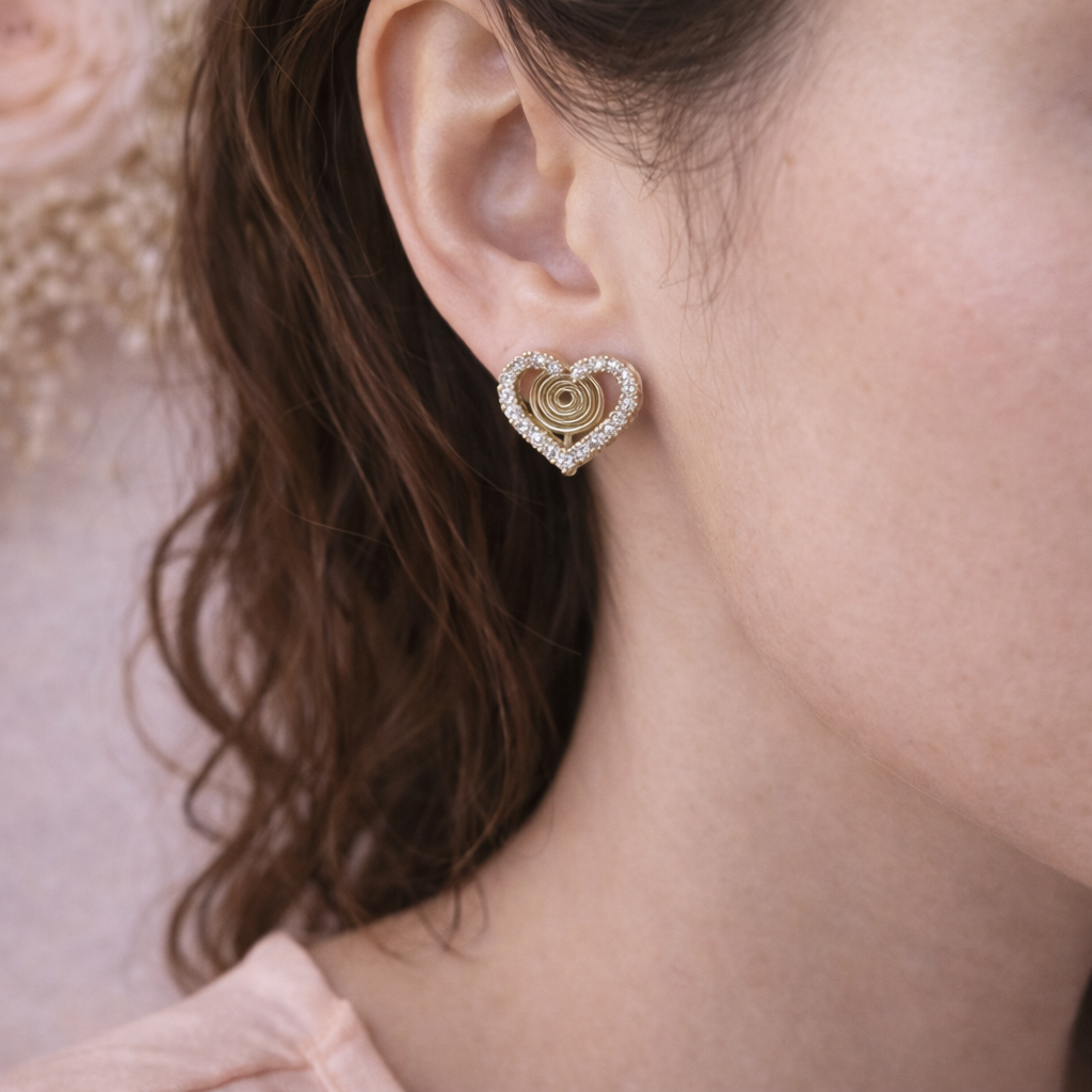 Ilanja Sparkle Heart Studs