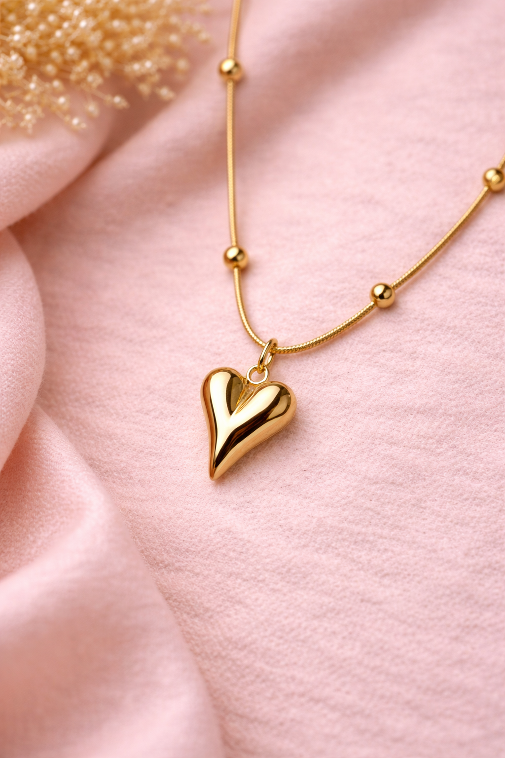 Ilanja Golden Heart Pendant