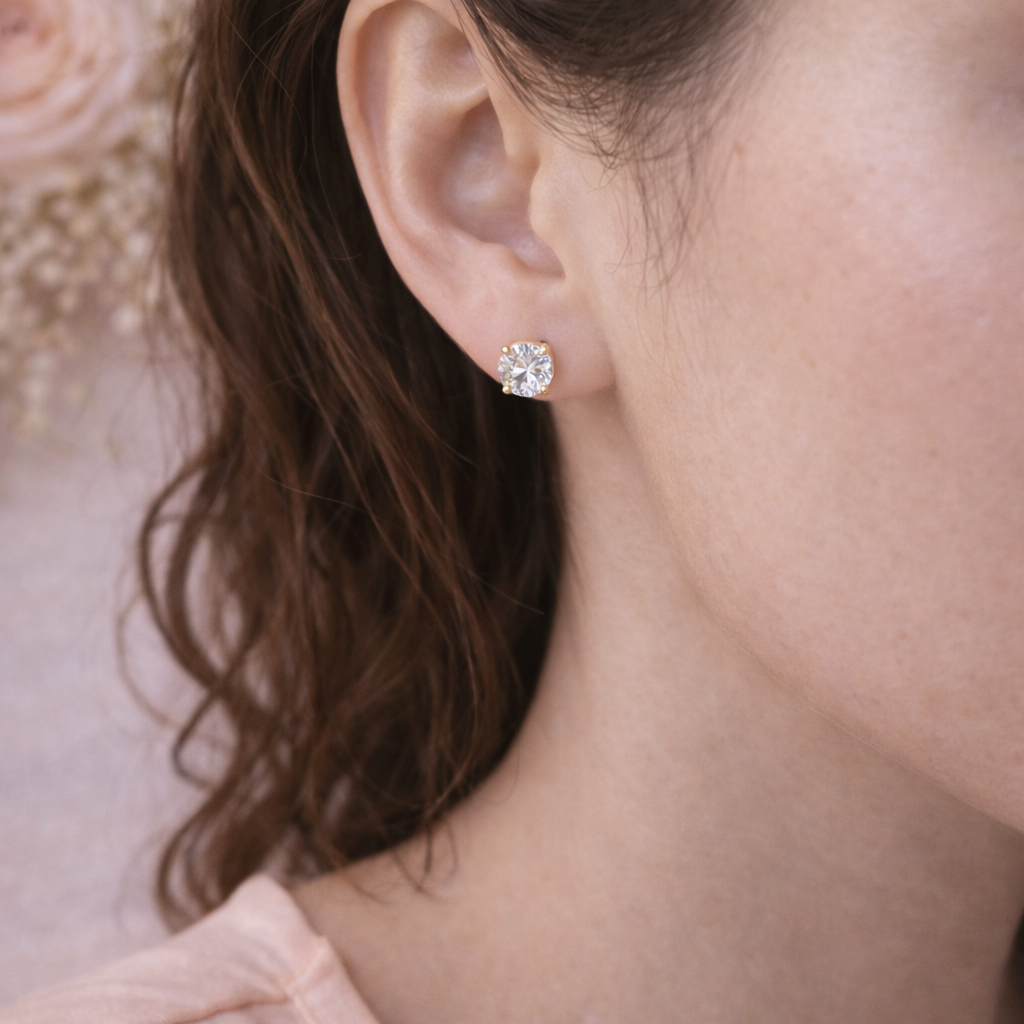 Ilanja Eternal Spark Studs