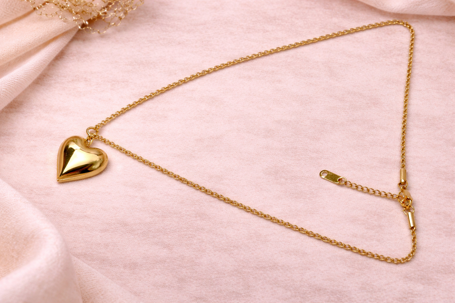 Ilanja Golden Heart Pendant