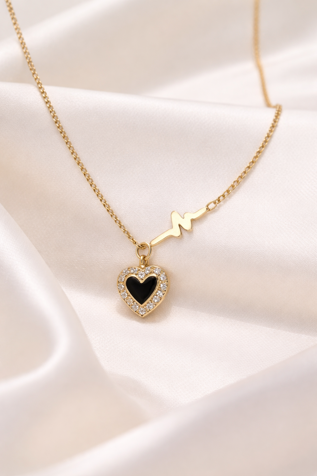 Ilanja Eternal Heartbeat Necklace
