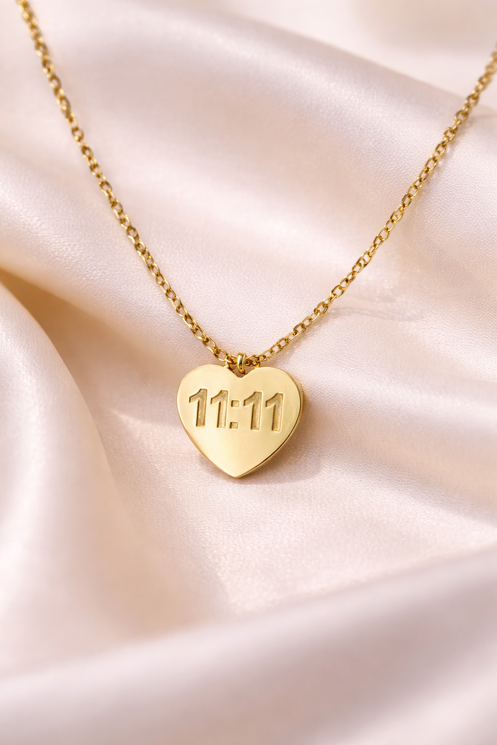 Ilanja Angel Time Pendant