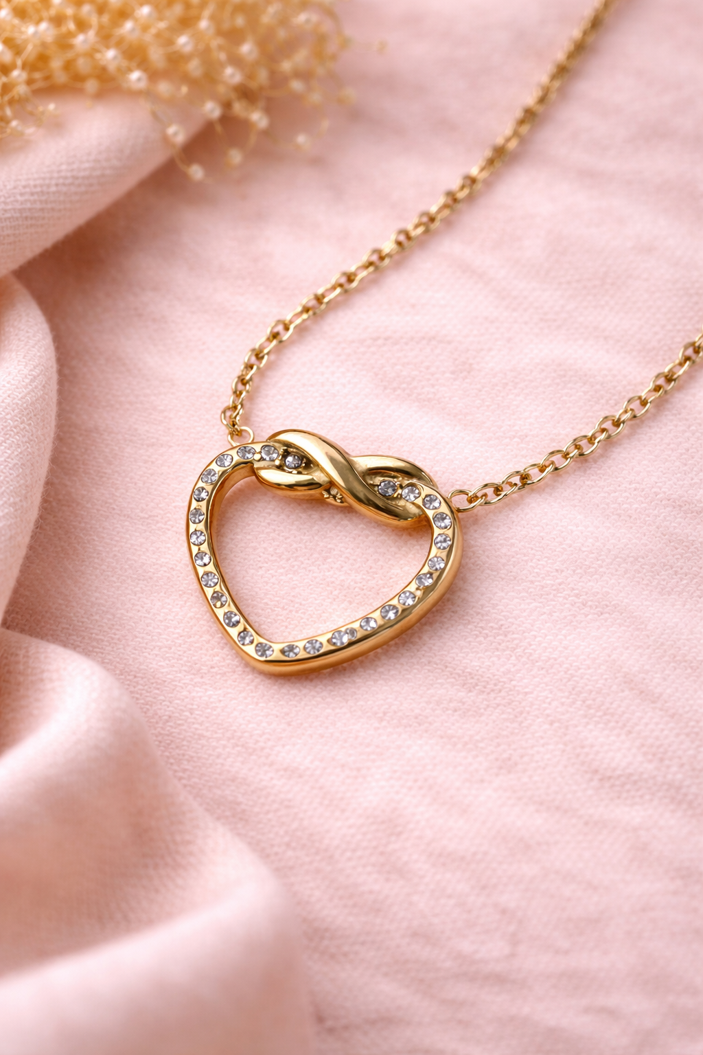 Ilanja Infinity Heart Necklace