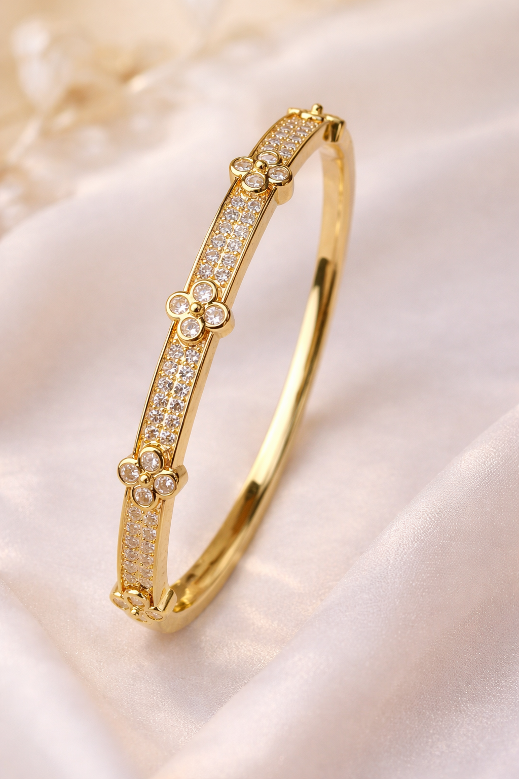 Ilanja Floral Spark Bracelet