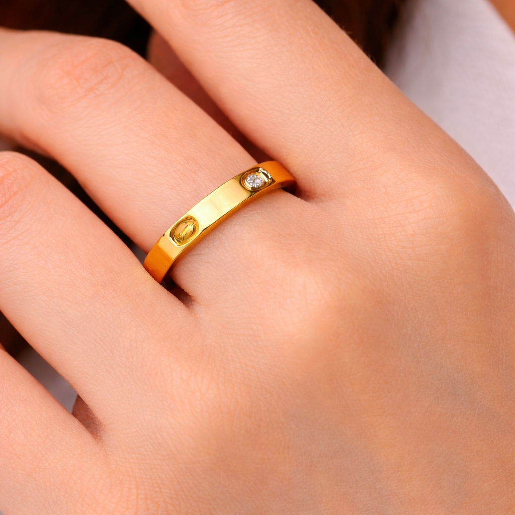 Ilanja Eternal Spark Screw Ring