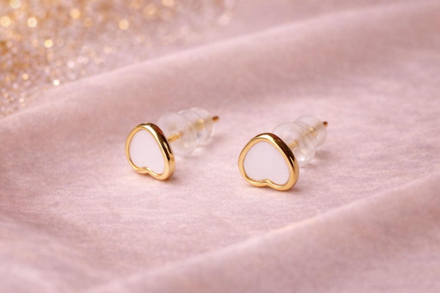 Ilanja Pure Love Heart Studs